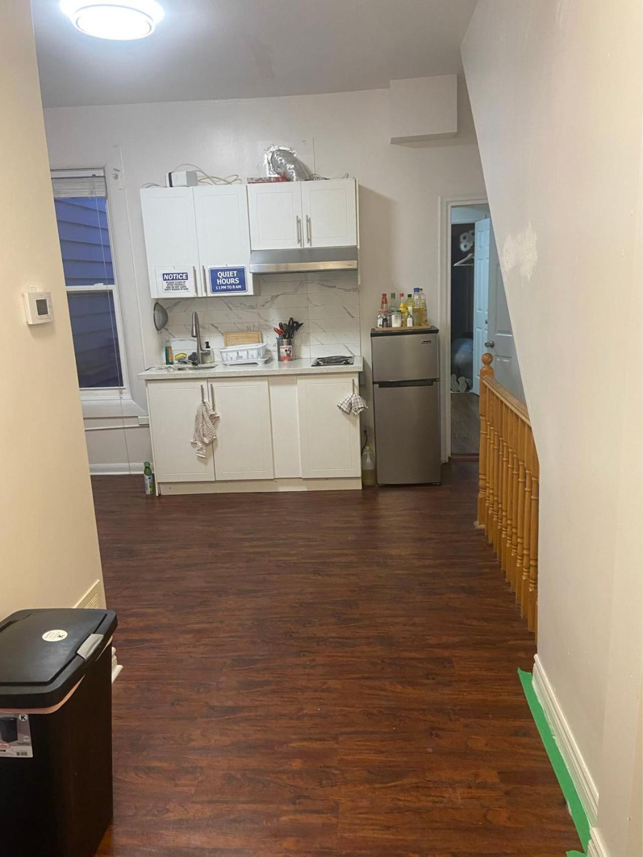 Basemewnt Room With Private Bathroom 36C Toronto Exterior photo
